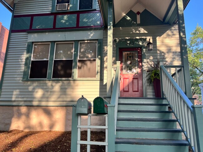 Building Photo - 323 N Maple Ave
