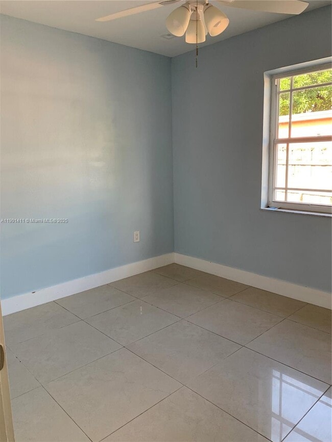 Foto del edificio - 7331 SW 16th St