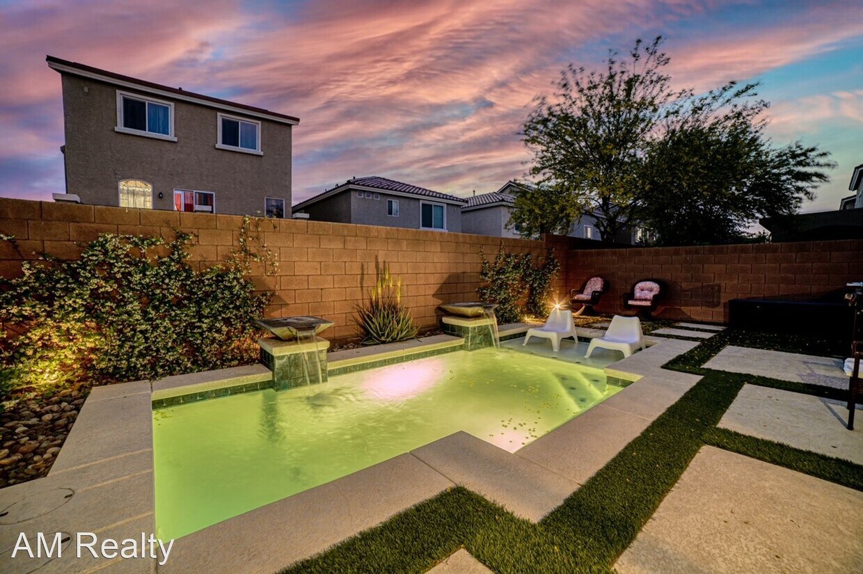 Foto principal - 4 br, 2.5 bath House - 5937 Azzura Palms Ave