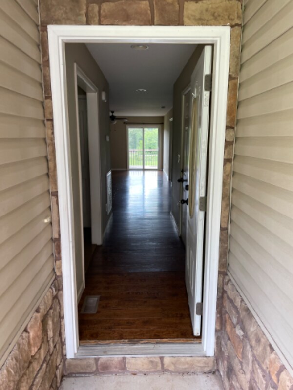 Building Photo - 228 Vanover Ln