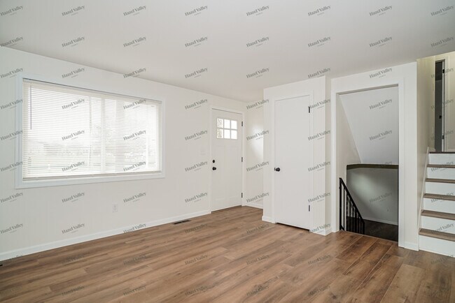 Building Photo - 5244 Refugee Rd