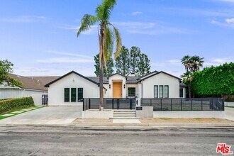 Building Photo - 16015 Valley Wood Rd