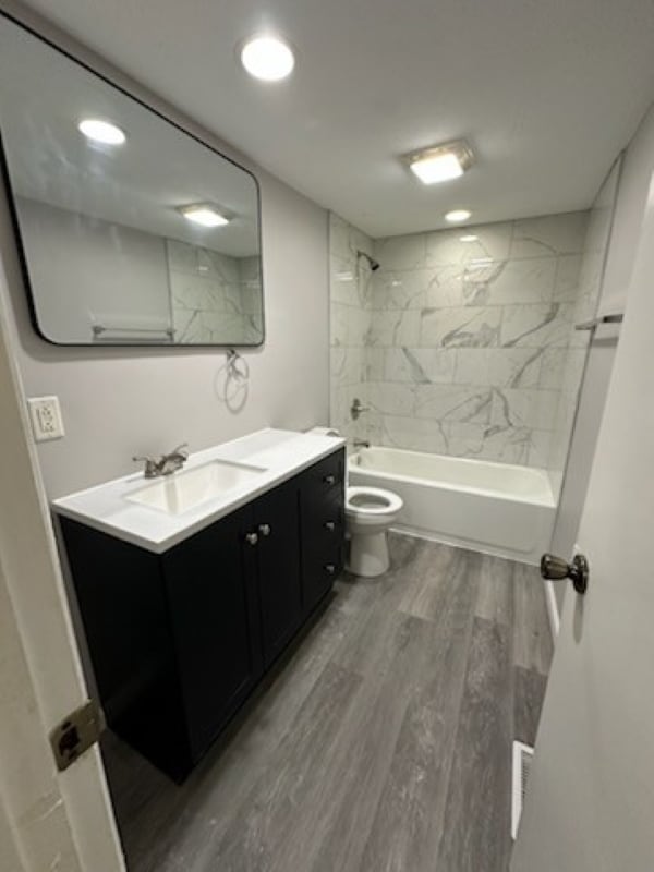 Brand New BATH!!! - 1305 N Banner Ave
