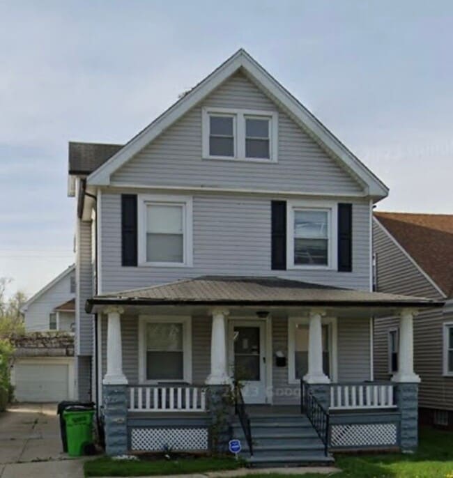 Building Photo - 10002 Parkview Ave