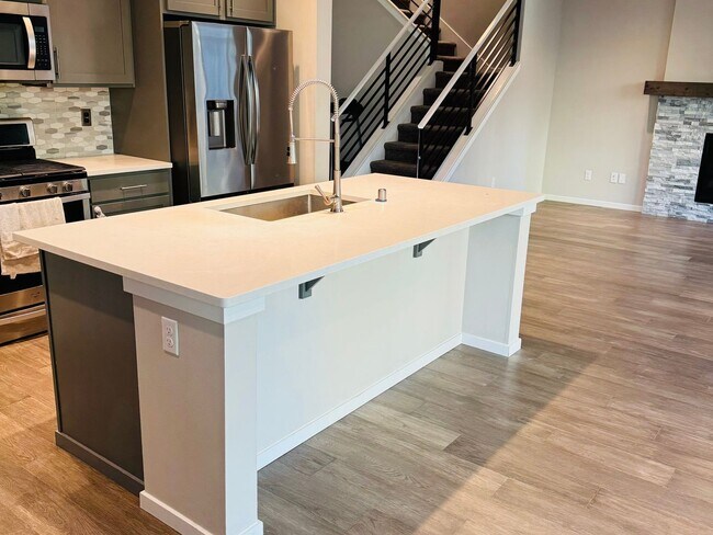 Foto del edificio - 5 Bedroom Single Family Home in Lake Stevens