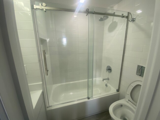 Foto del edificio - 145 E 16th St