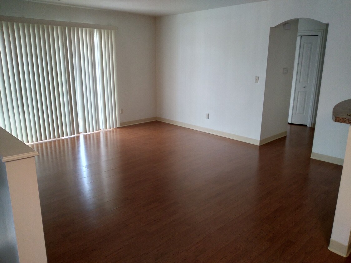 Foto principal - 2780 Hidden Dr