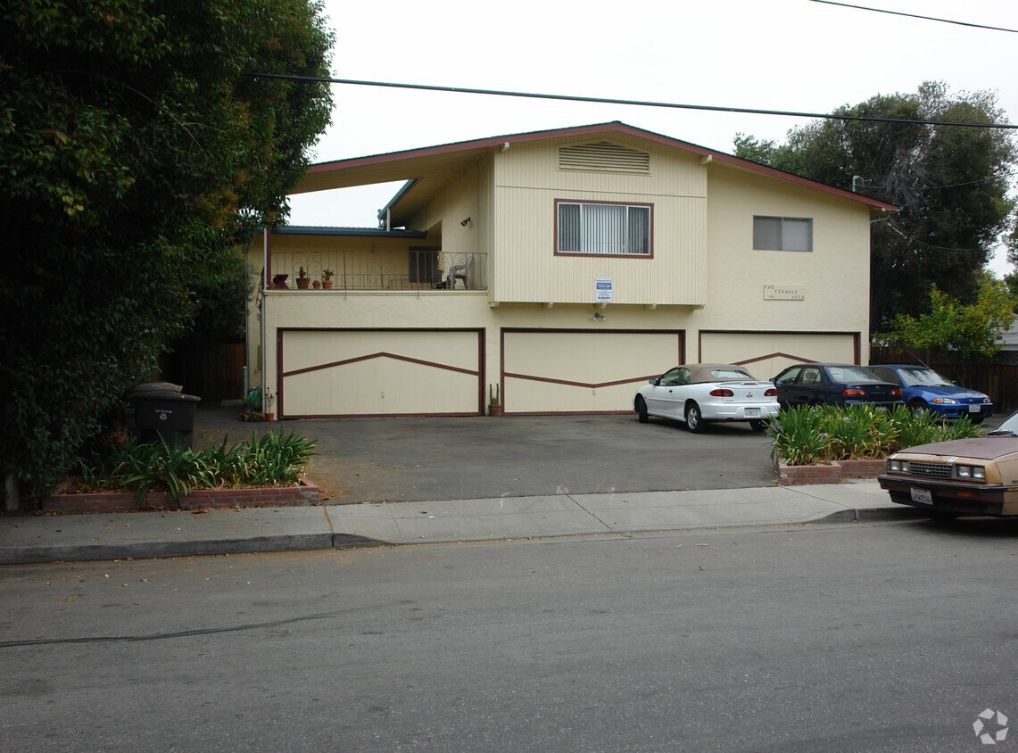 Primary Photo - 250 Evandale Ave