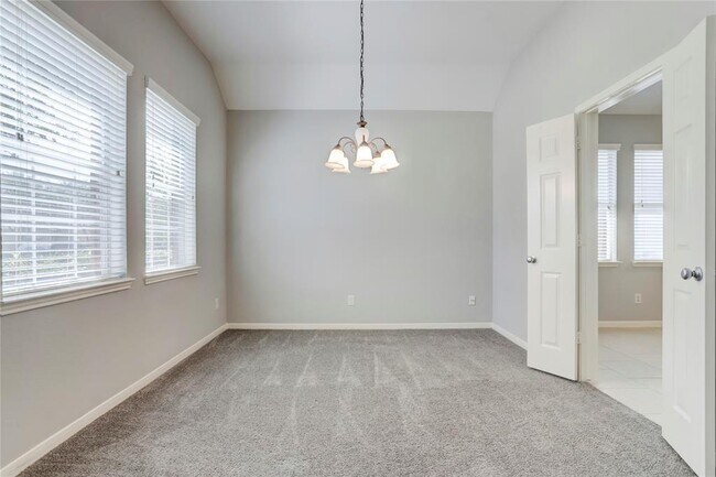 Building Photo - 1196 Stallion Ridge