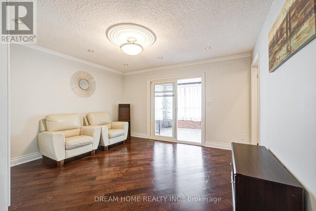 Photo du bâtiment - 98 Weldrick Rd W