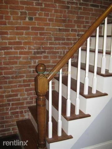 Building Photo - 45 Hillside St