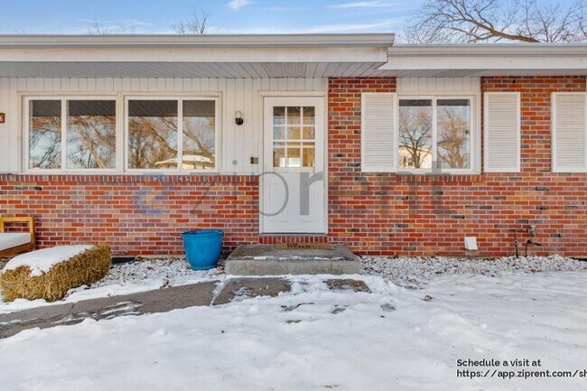 Foto del edificio - 10017 Sprague St