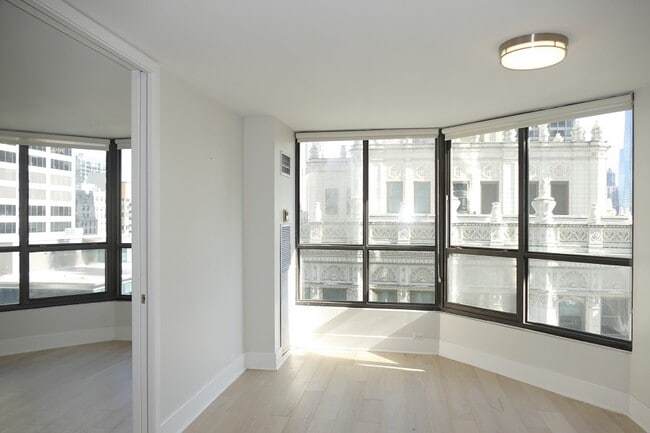 Building Photo - 405 N Wabash Ave