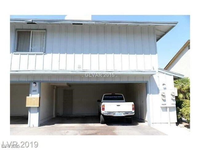 Foto del edificio - 1441 Dorothy Ave