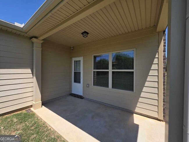 Foto del edificio - 1476 Empress Dr