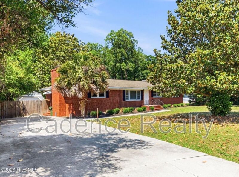 Foto del edificio - 5335 Andover Rd