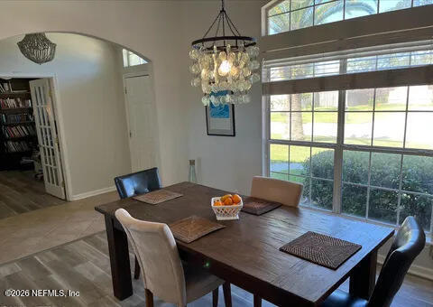 Foto del edificio - 377 Maplewood Dr