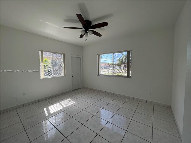 Foto del edificio - 3513 SW 4th St