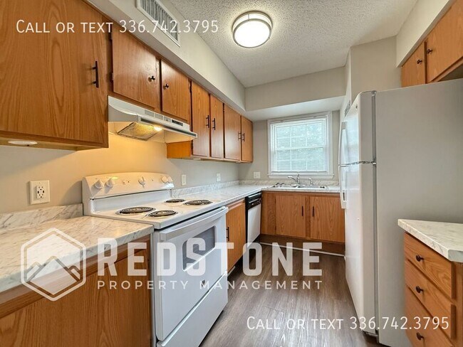 Foto del edificio - 725 S Broad St