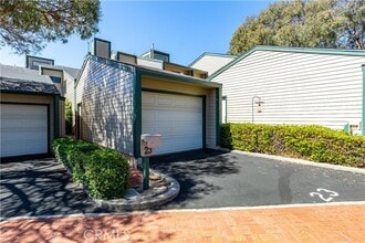 Building Photo - 1445 Prefumo Canyon Rd