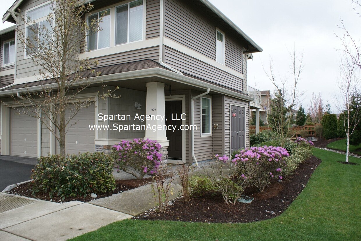 1027 61st St SE Unit 102, Auburn, WA 98092 Condo for Rent in Auburn