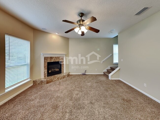 Building Photo - 625 S Tree Garden Dr