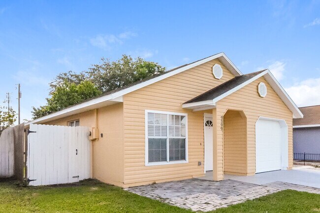 Foto del edificio - 9599 Lupine Ave