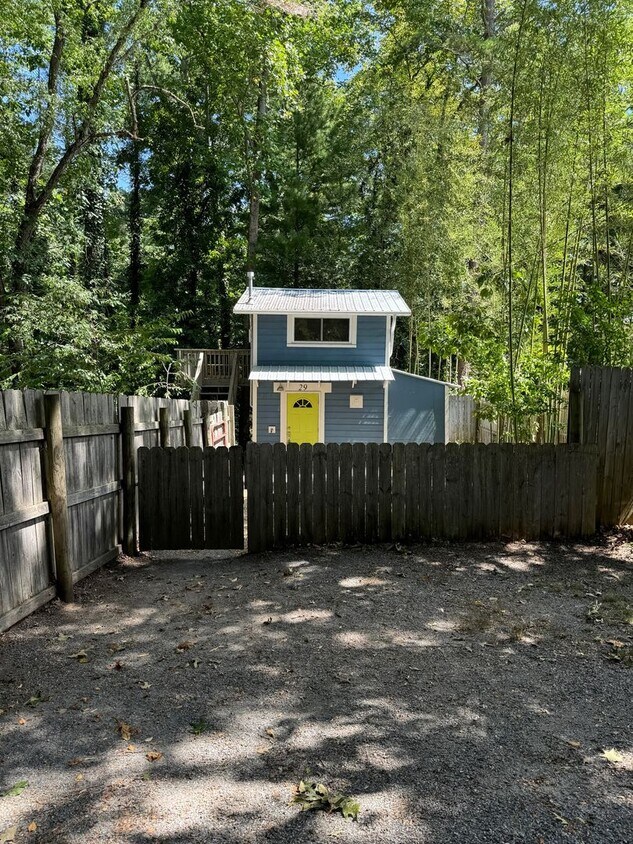 Primary Photo - North AVL - Simple, Private, Cute!