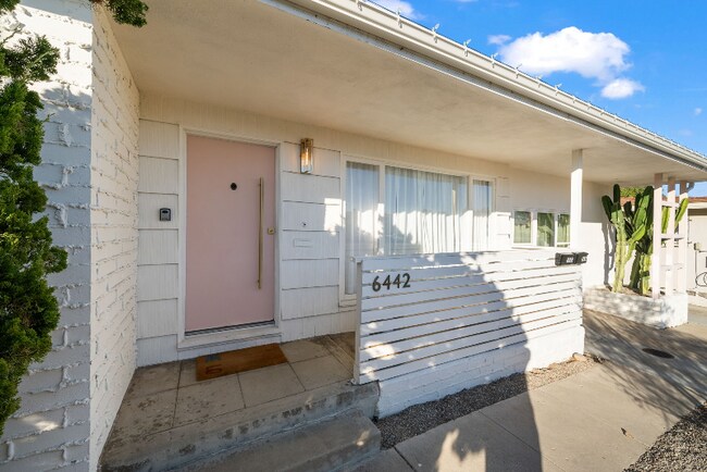 Foto del edificio - 6442 Bradford St