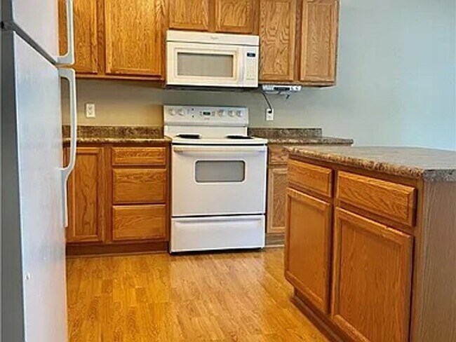 Foto del edificio - 3005 SW Sharmin Ln