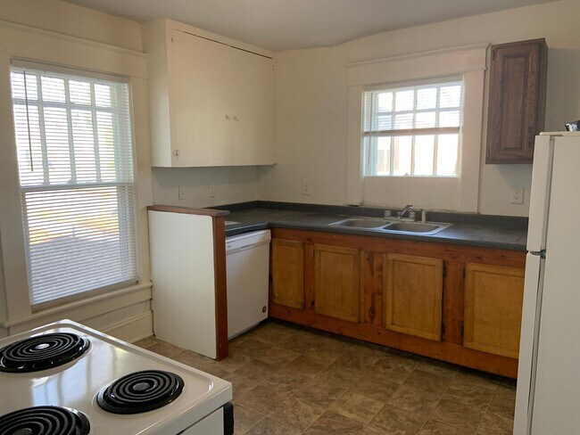 Foto del edificio - Adorable 3 Bedroom Close to UNCG!