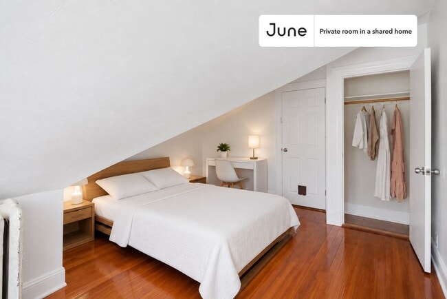 Building Photo - Room in Shared 6 bed/2 bath home in Allston