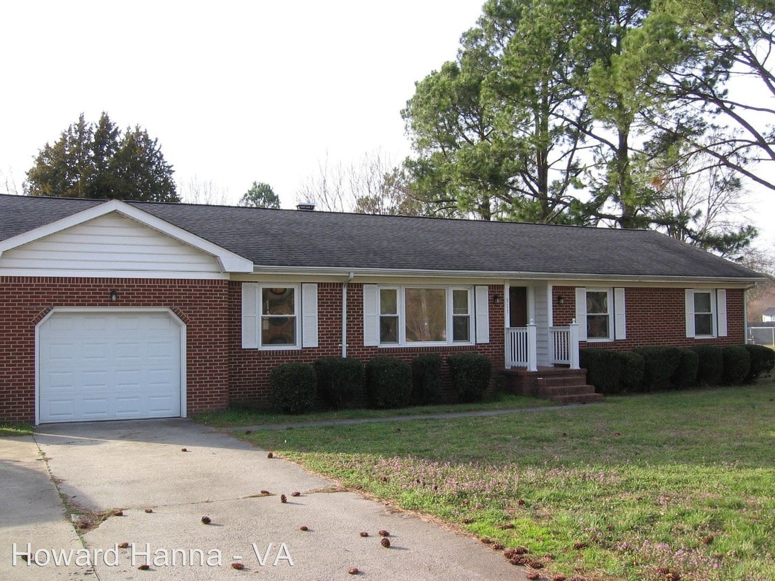 3 br, 2 bath House 511 Moonefield Drive House Rental in Smithfield