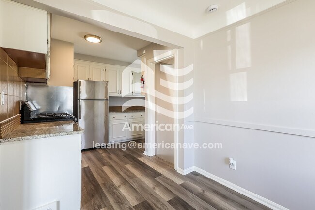 Foto del edificio - 23035 Donald Ave