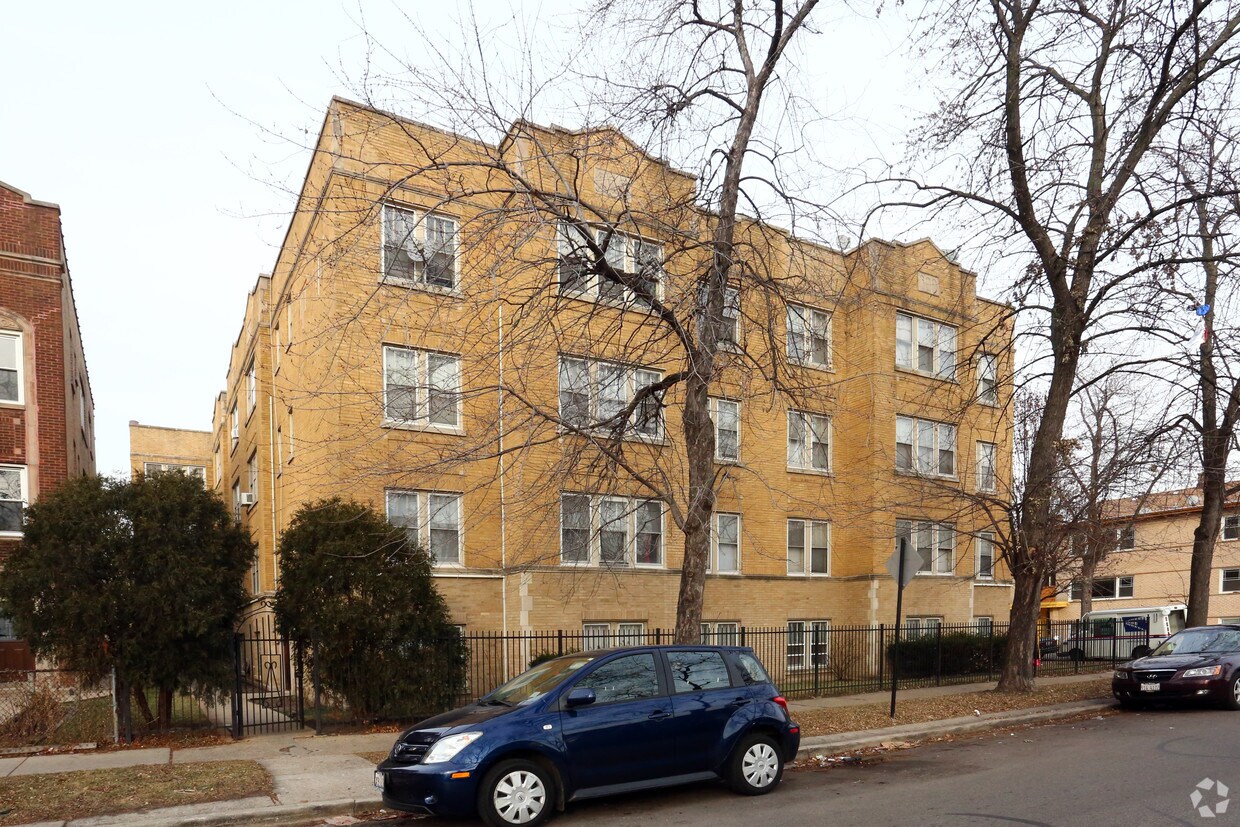 Building Photo - 5002-5010 N Springfield Ave