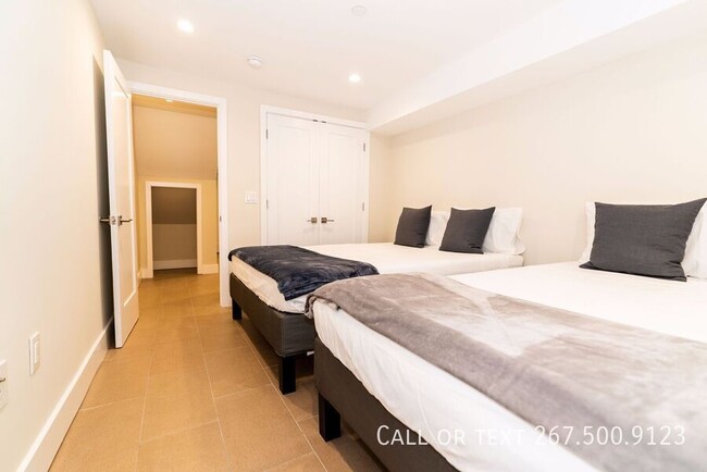 Foto del edificio - Beautiful bi-level 2 bed, 2 bathroom unit ...