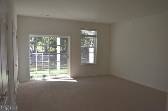 Building Photo - 9421 Adelaide Ln