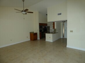 Building Photo - 2841 N Oakland Forest Dr