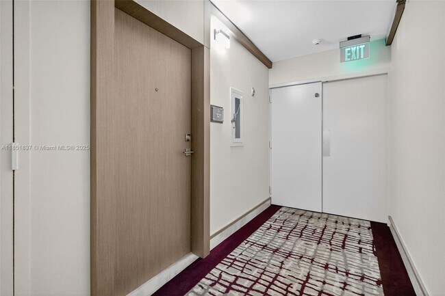 Foto del edificio - 20355 NE 34th Ct