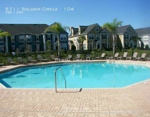 Building Photo - 2 bedroom in Sarasora FL 34233