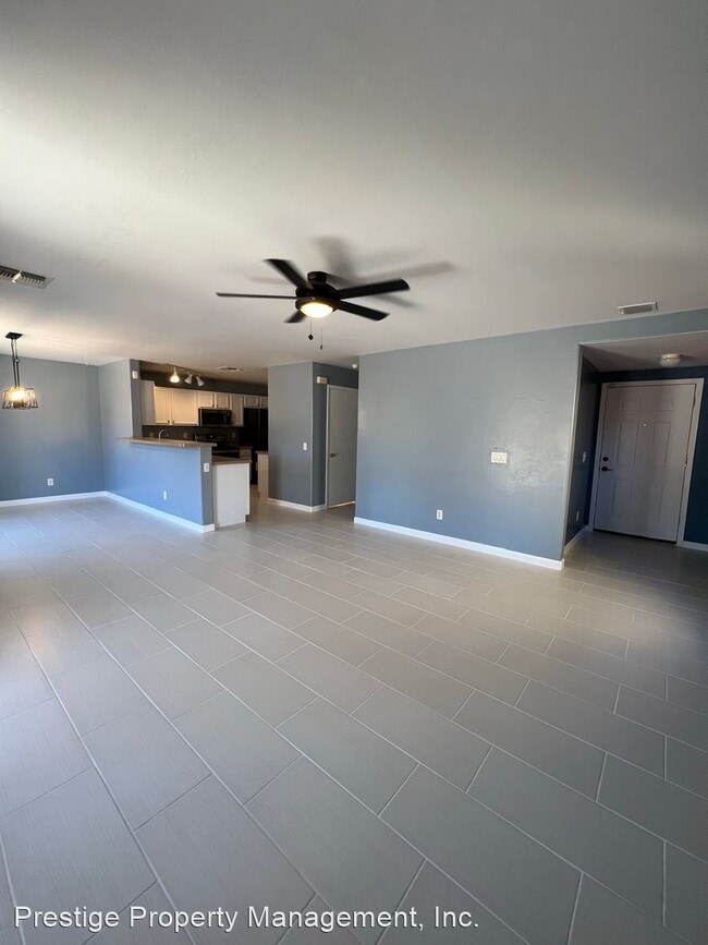 Building Photo - 4 br, 2.5 bath House - 664 W Flaming Arrow Dr