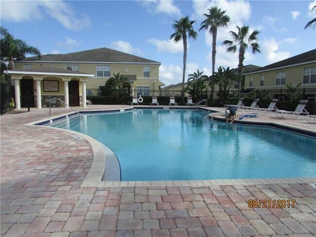Building Photo - 5415 River Rock Rd