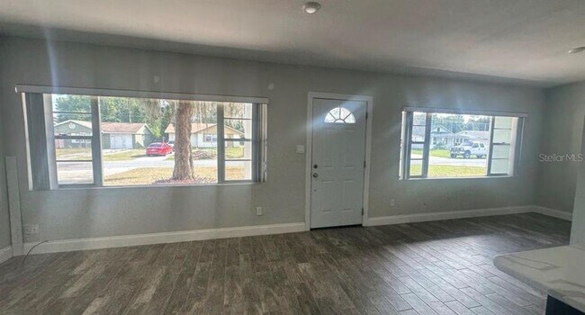 Building Photo - 974 Jamajo Blvd