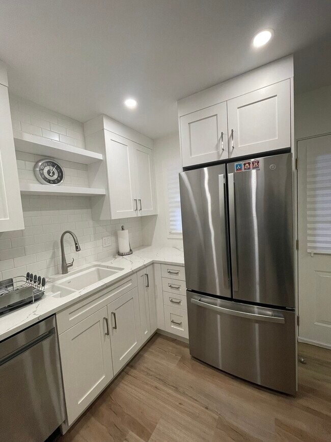 Foto del edificio - 8326 Christiana Ave