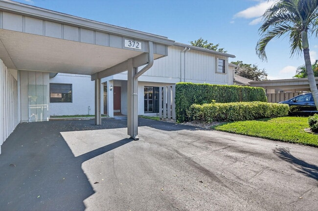 Building Photo - 372 Deer Creek Wildwood Ln E