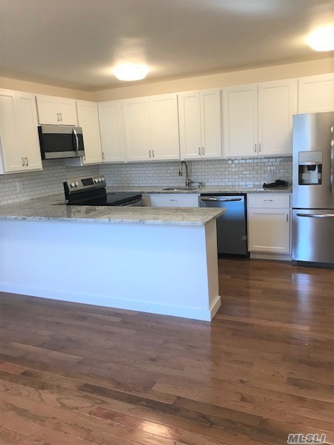 Foto principal - 383 Willis Ave