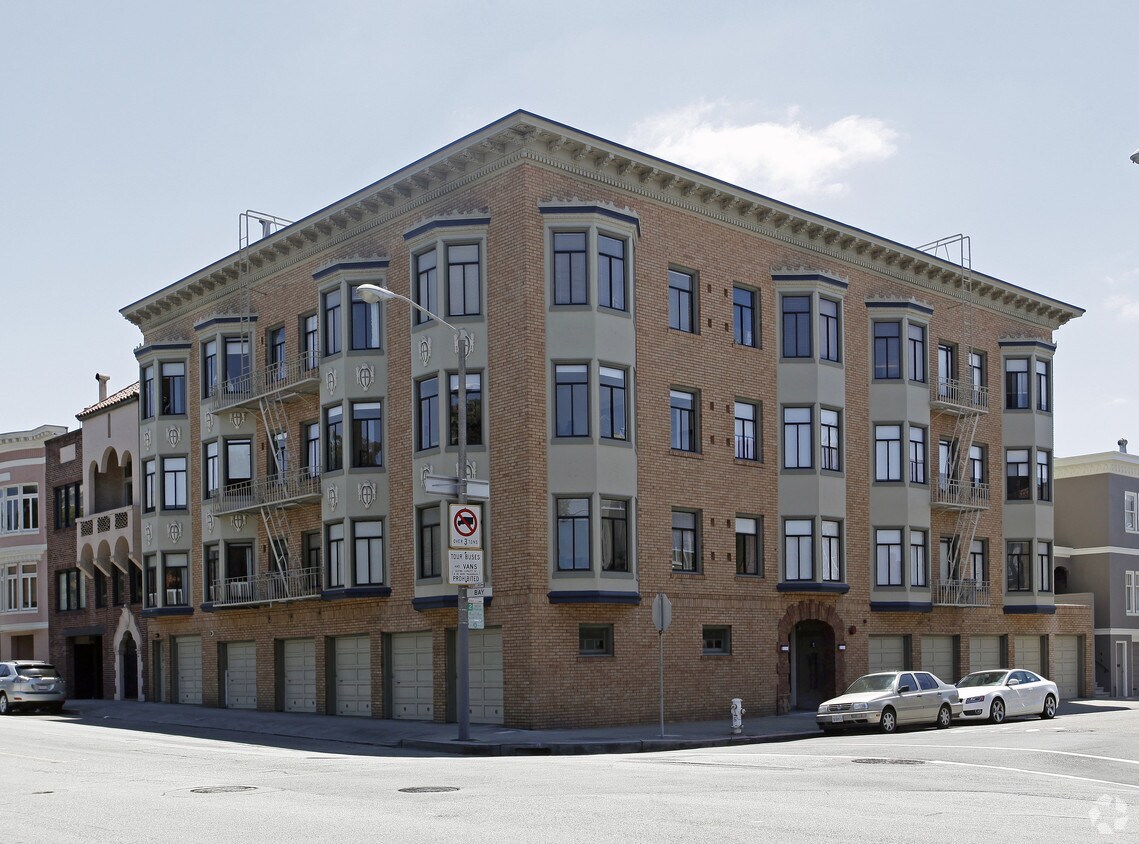 Primary Photo - 3260 Gough St