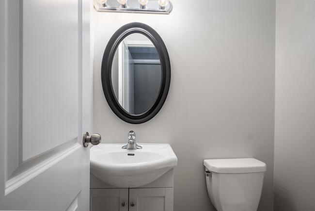 Building Photo - SOUTH CENTRAL THREE BEDROOM CONDO TOWN