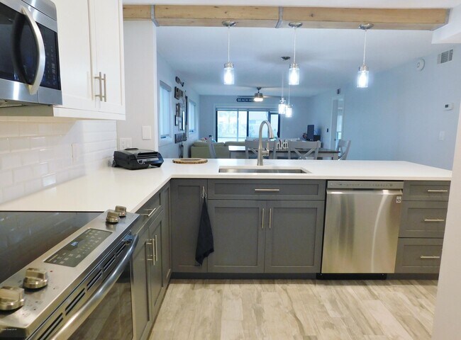 Foto del edificio - 3160 N Atlantic Ave