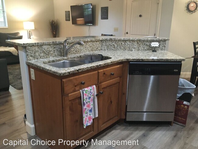 Building Photo - 3 br, 2 bath House - 930 West 965 North #303